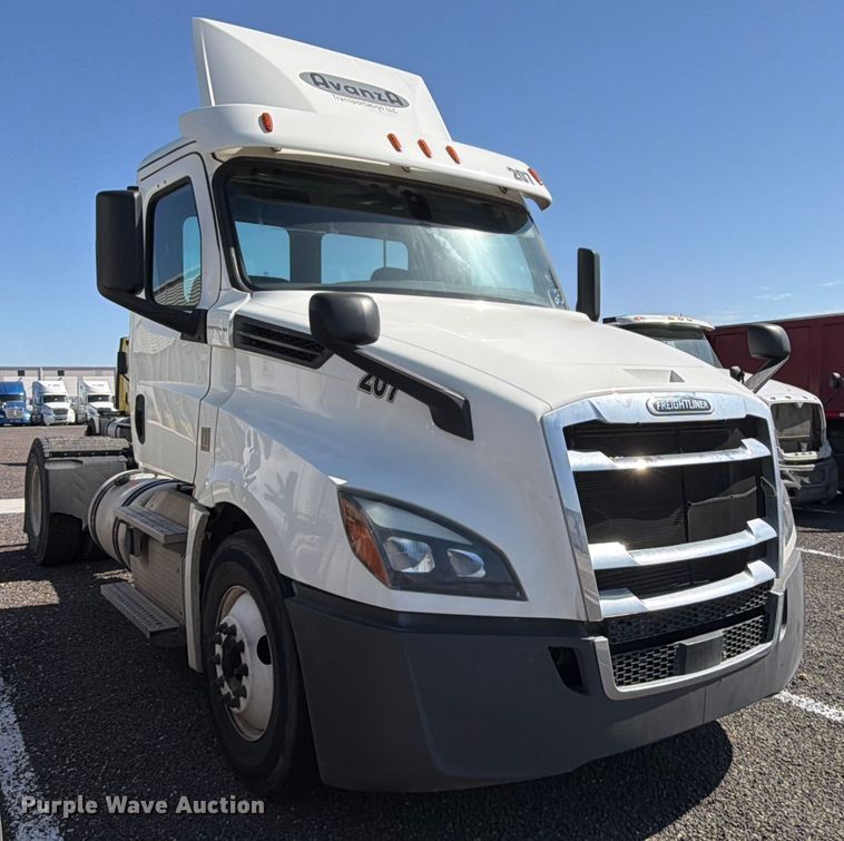 image for item ED5123 2019 Freightliner Cascadia  semi truck