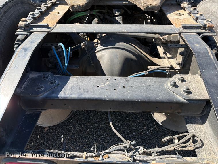 image for item ED5123 2019 Freightliner Cascadia  semi truck