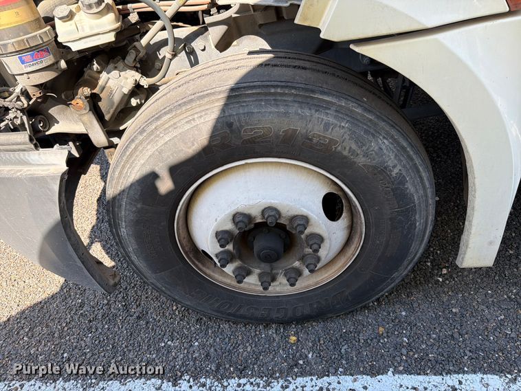 image for item ED5123 2019 Freightliner Cascadia  semi truck