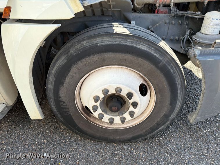 image for item ED5123 2019 Freightliner Cascadia  semi truck