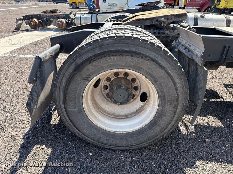 image for item ED5123 2019 Freightliner Cascadia  semi truck