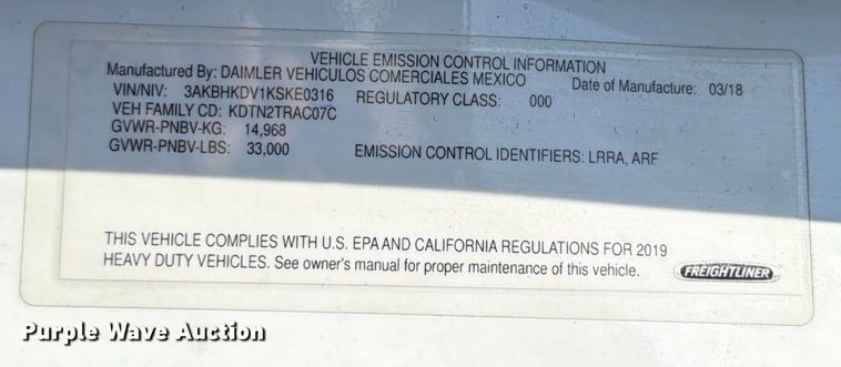 image for item ED5123 2019 Freightliner Cascadia  semi truck