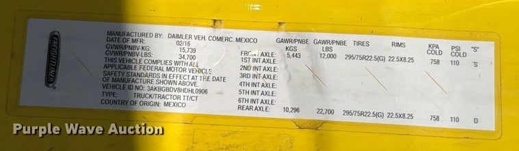 image for item ED5124 2017 Freightliner Cascadia semi truck