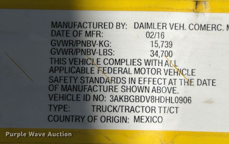 image for item ED5124 2017 Freightliner Cascadia semi truck