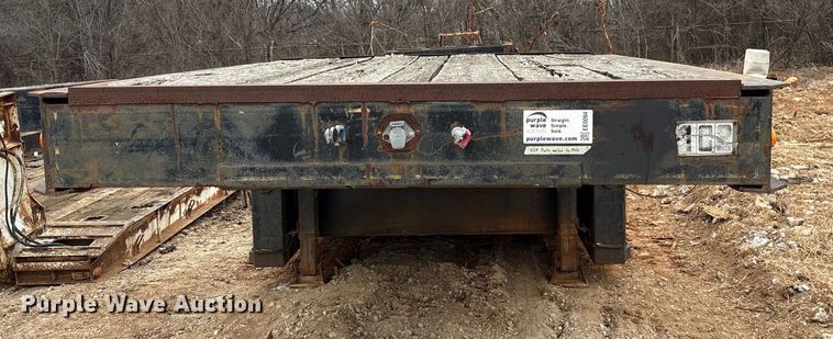 image for item EE0094 1976 Great Dane 5717GE extendable double drop deck equipment trailer