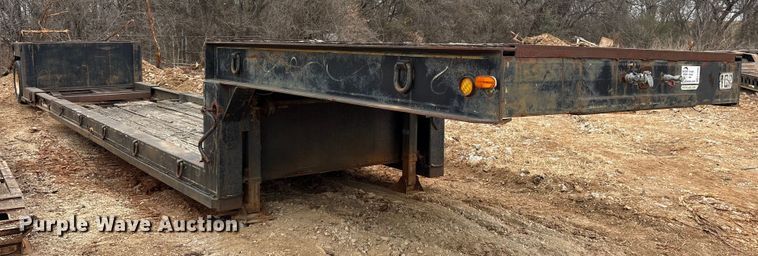 image for item EE0094 1976 Great Dane 5717GE extendable double drop deck equipment trailer