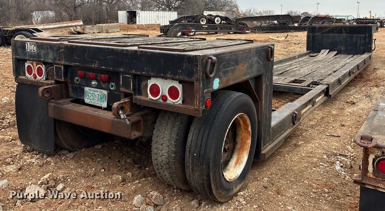 image for item EE0094 1976 Great Dane 5717GE extendable double drop deck equipment trailer