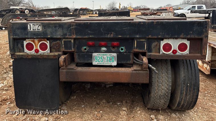 image for item EE0094 1976 Great Dane 5717GE extendable double drop deck equipment trailer