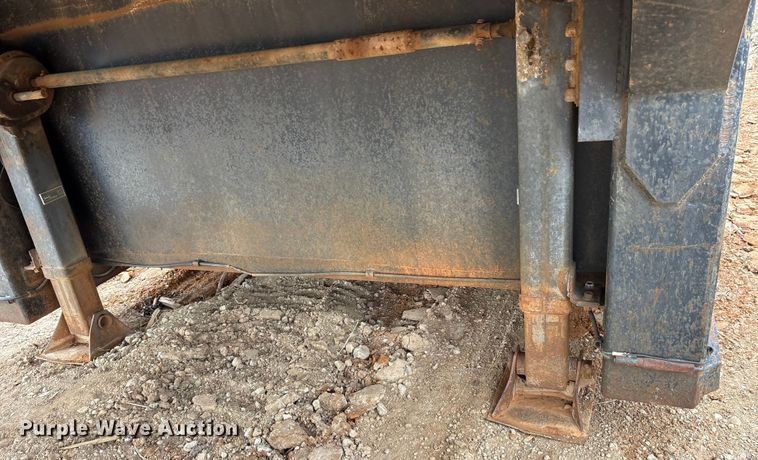 image for item EE0094 1976 Great Dane 5717GE extendable double drop deck equipment trailer