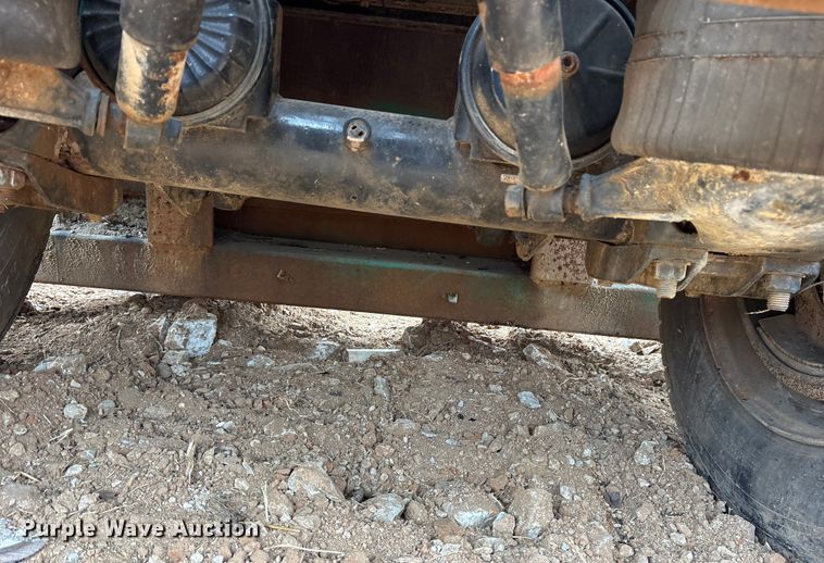 image for item EE0094 1976 Great Dane 5717GE extendable double drop deck equipment trailer