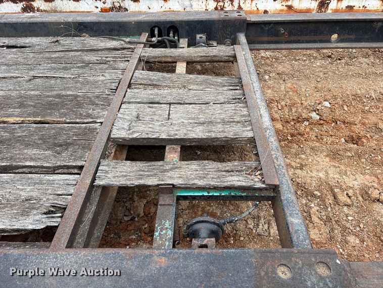 image for item EE0094 1976 Great Dane 5717GE extendable double drop deck equipment trailer