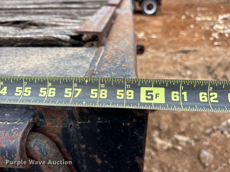 image for item EE0094 1976 Great Dane 5717GE extendable double drop deck equipment trailer