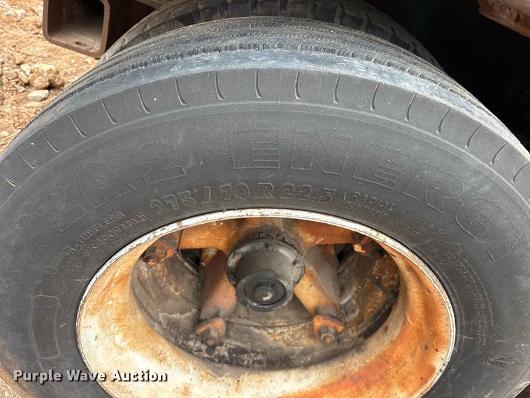 image for item EE0094 1976 Great Dane 5717GE extendable double drop deck equipment trailer