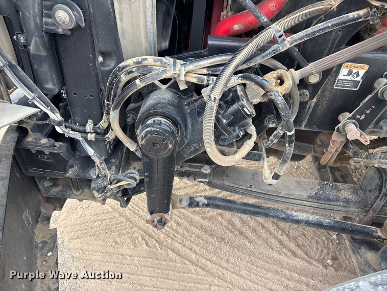 image for item EE0099 2015 Kenworth T800 semi truck