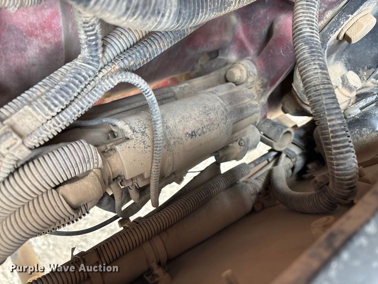 image for item EE0099 2015 Kenworth T800 semi truck