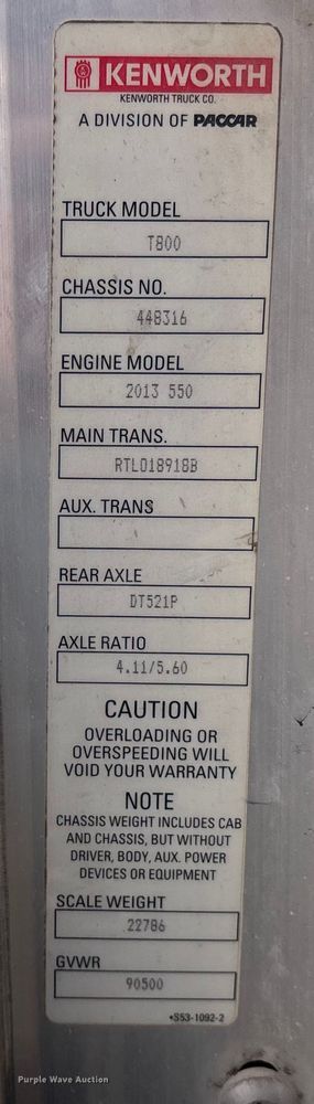 image for item EE0099 2015 Kenworth T800 semi truck