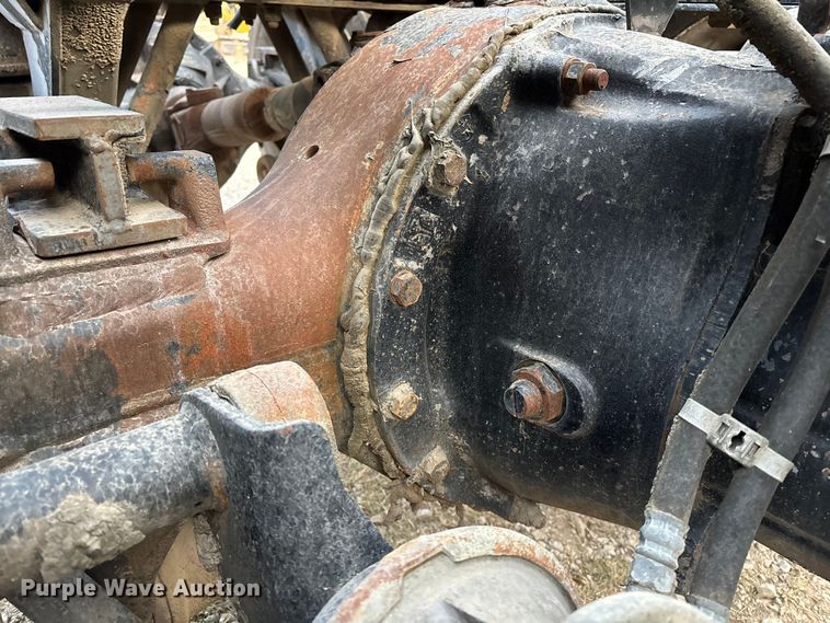 image for item EE1385 2000 Kenworth semi truck