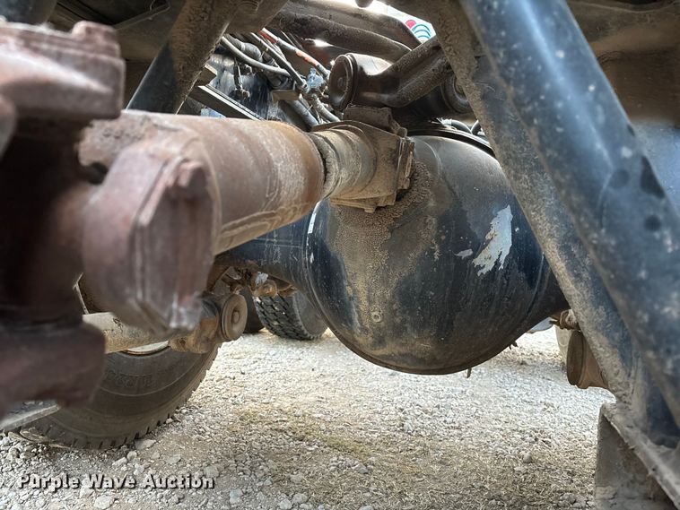 image for item EE1385 2000 Kenworth semi truck