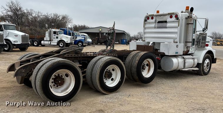 image for item EE1386 2006 Kenworth T800 