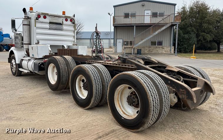 image for item EE1386 2006 Kenworth T800 