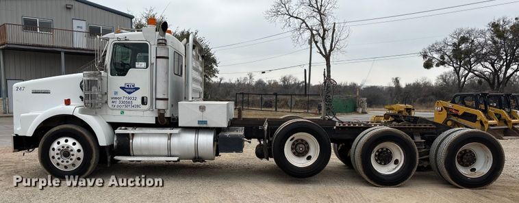 image for item EE1386 2006 Kenworth T800 