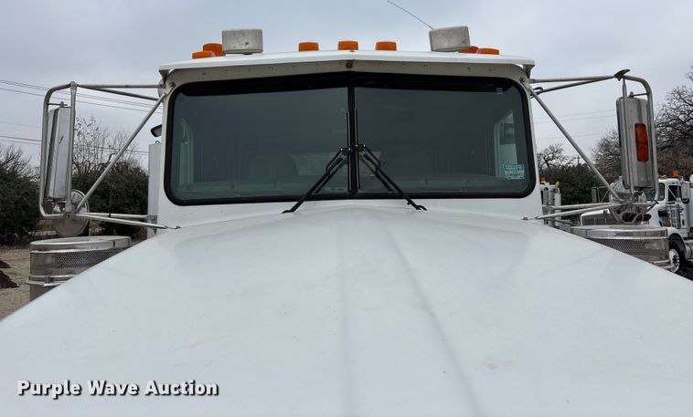 image for item EE1386 2006 Kenworth T800 