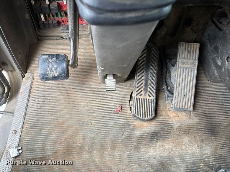 image for item EE1386 2006 Kenworth T800 