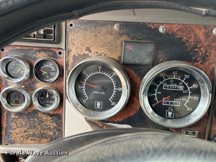 image for item EE1386 2006 Kenworth T800 