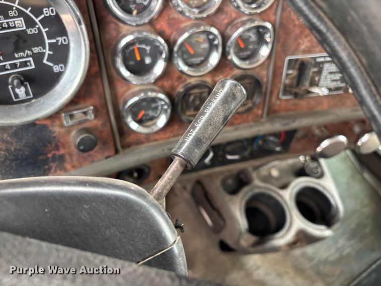 image for item EE1386 2006 Kenworth T800 