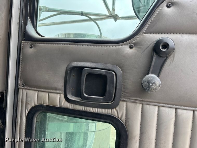 image for item EE1386 2006 Kenworth T800 