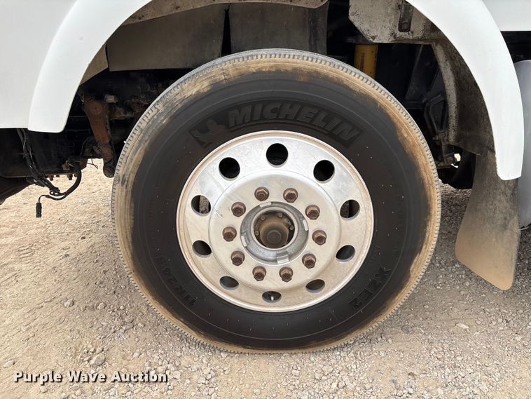 image for item EE1386 2006 Kenworth T800 