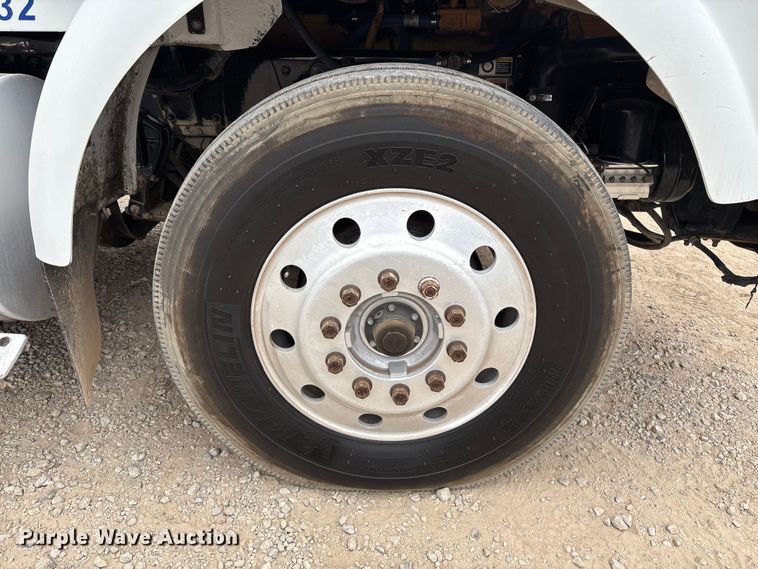 image for item EE1386 2006 Kenworth T800 