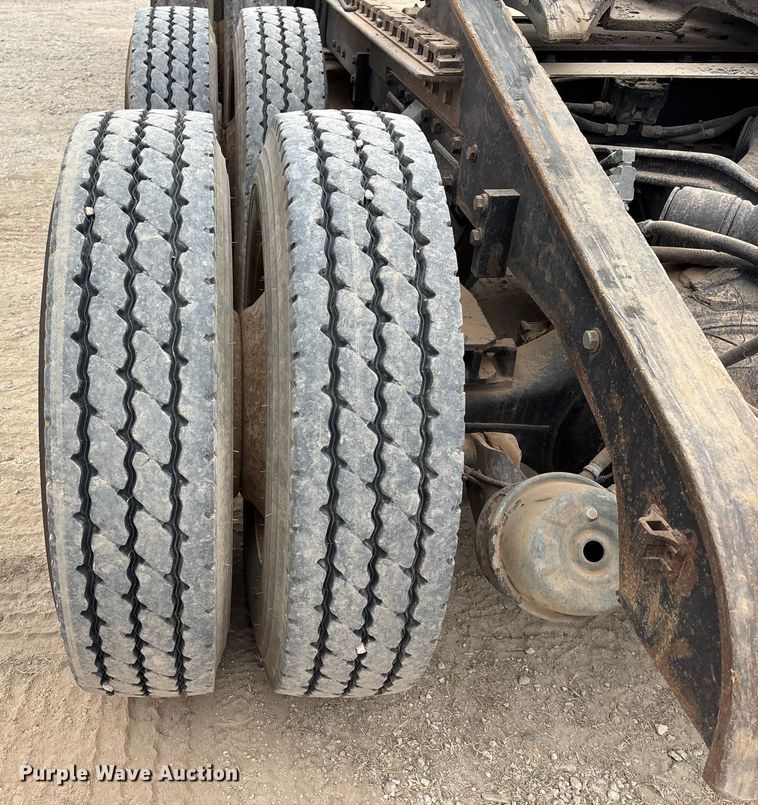 image for item EE1386 2006 Kenworth T800 