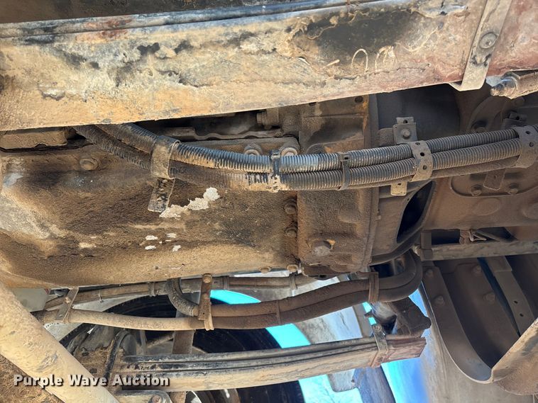 image for item EE1387 2006 Kenworth T800 semi truck