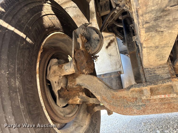 image for item EE1387 2006 Kenworth T800 semi truck