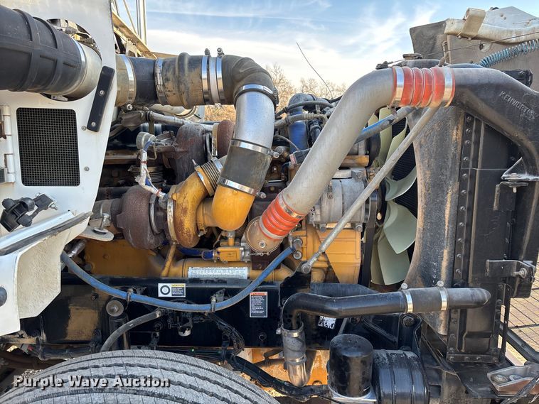 image for item EE1387 2006 Kenworth T800 semi truck