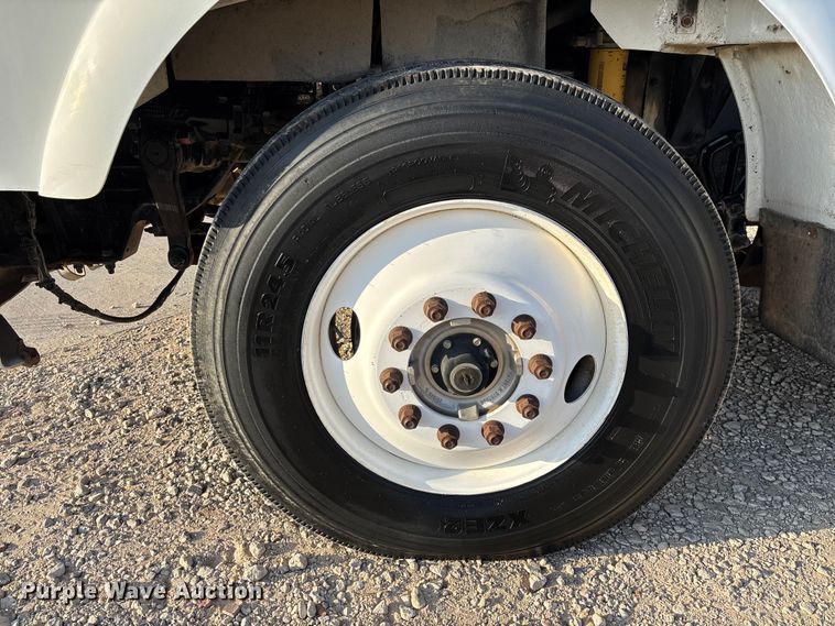 image for item EE1387 2006 Kenworth T800 semi truck