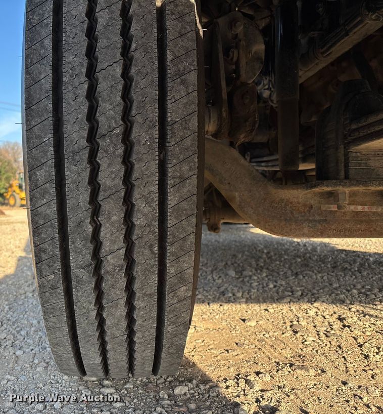 image for item EE1387 2006 Kenworth T800 semi truck