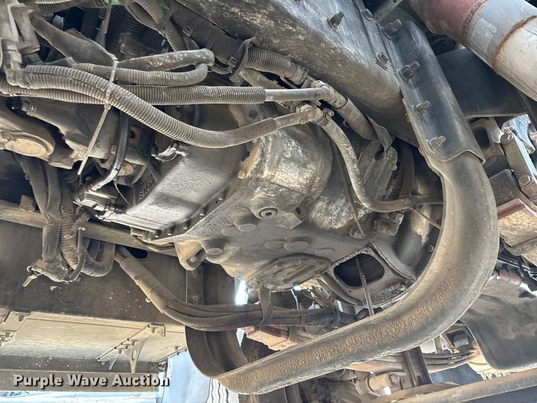 image for item EE1390 2014 Kenworth T800 semi truck