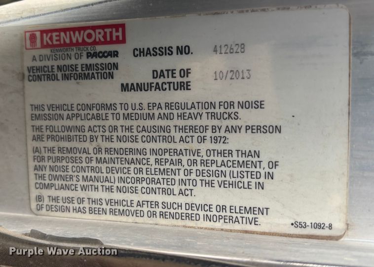 image for item EE1390 2014 Kenworth T800 semi truck