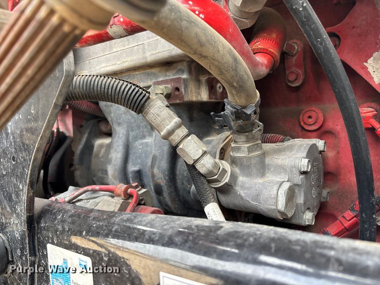 image for item EE1391 2015 Kenworth T800 semi truck