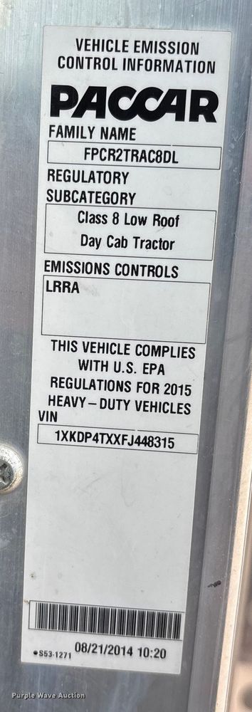 image for item EE1391 2015 Kenworth T800 semi truck