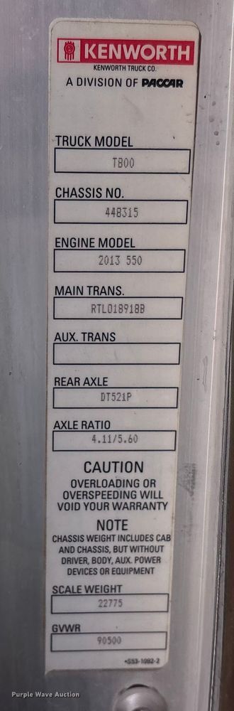 image for item EE1391 2015 Kenworth T800 semi truck