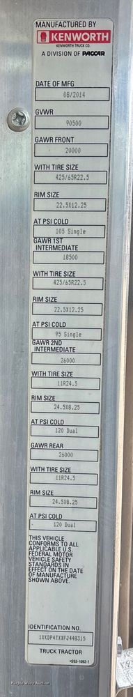 image for item EE1391 2015 Kenworth T800 semi truck