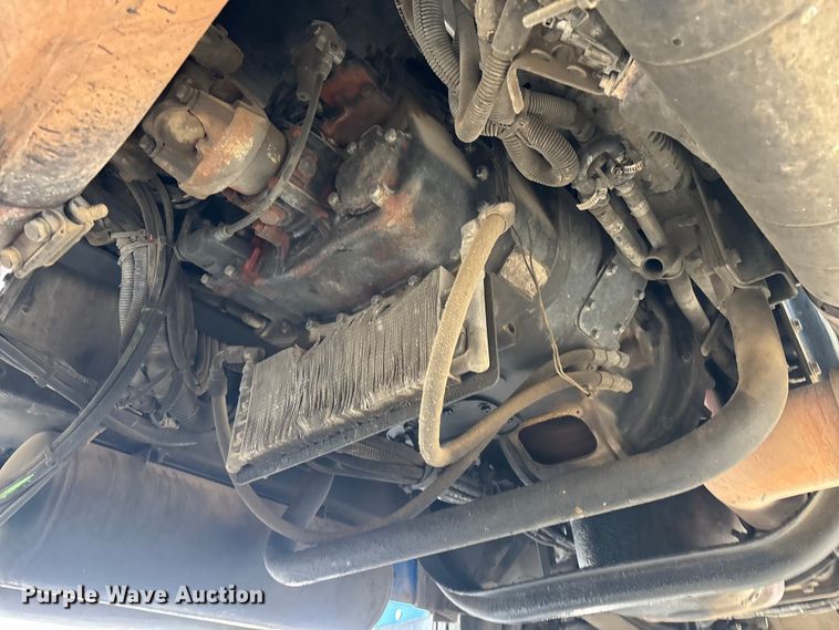 image for item EE1392 2014 Kenworth W900 semi truck