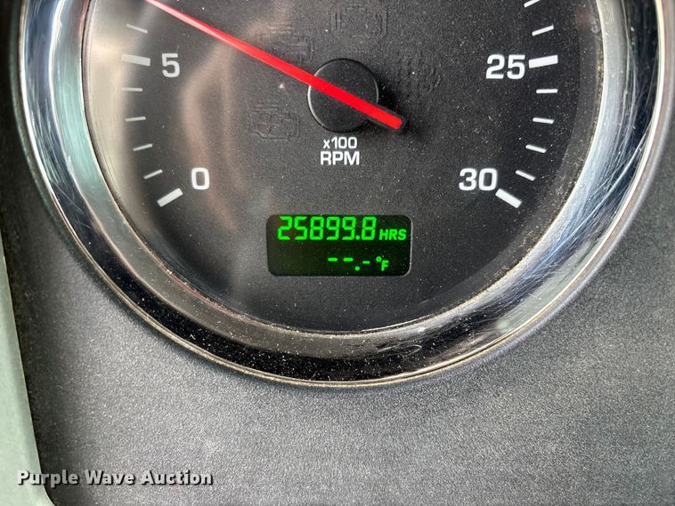 image for item EE1392 2014 Kenworth W900 semi truck