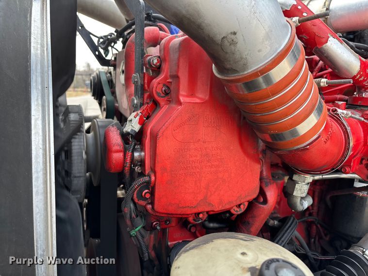 image for item EE1392 2014 Kenworth W900 semi truck