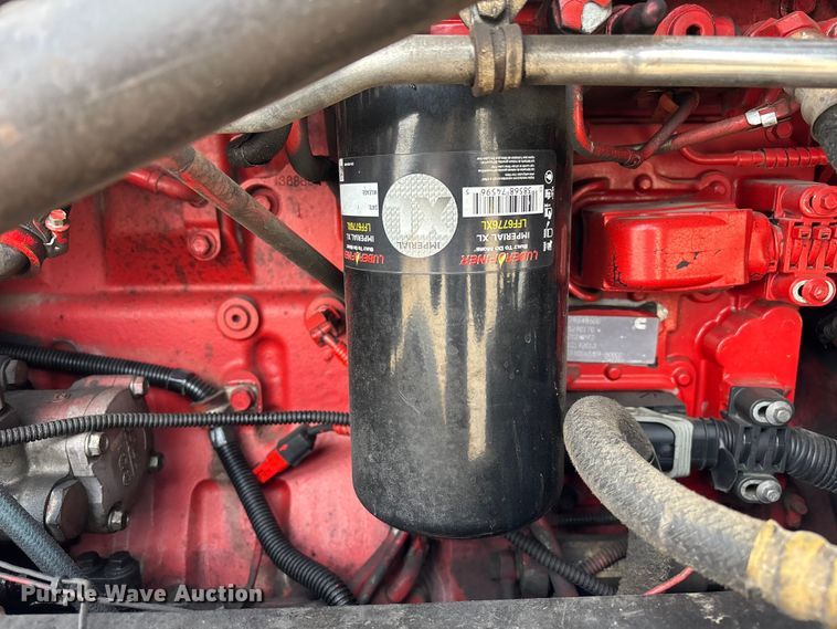 image for item EE1392 2014 Kenworth W900 semi truck