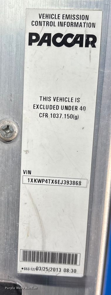 image for item EE1392 2014 Kenworth W900 semi truck