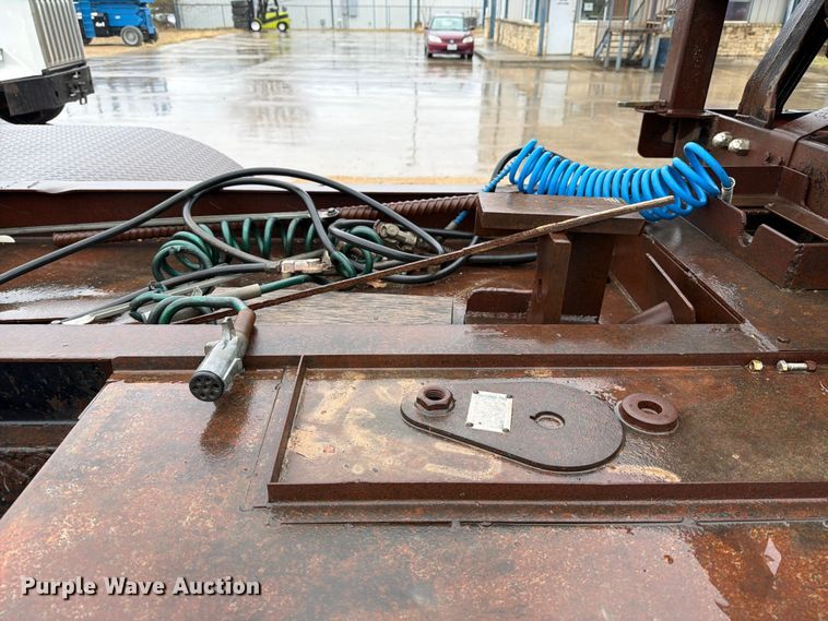 image for item EE1393 1982 Peterbilt 359 winch truck